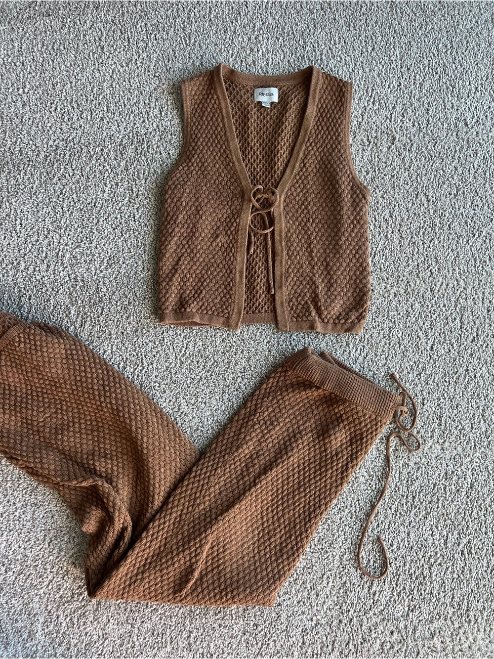 Rhythm Textured Knit Vest and Maxi Skirt Set (size small vest, size 6 skirt) - Picture 2 of 2